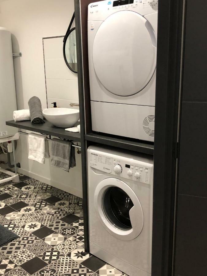Le Petit Chez Soi Lägenhet Calais Exteriör bild