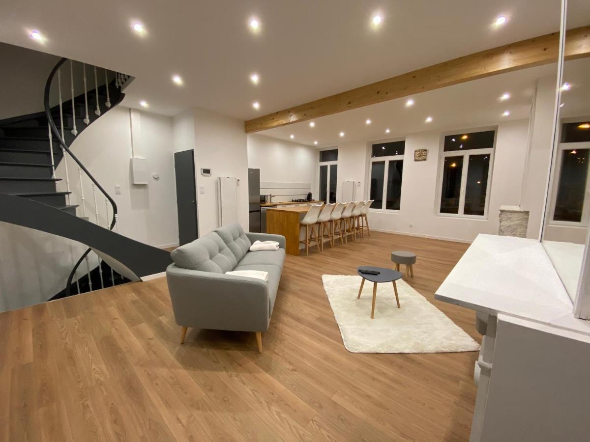 Le Petit Chez Soi Lägenhet Calais Exteriör bild